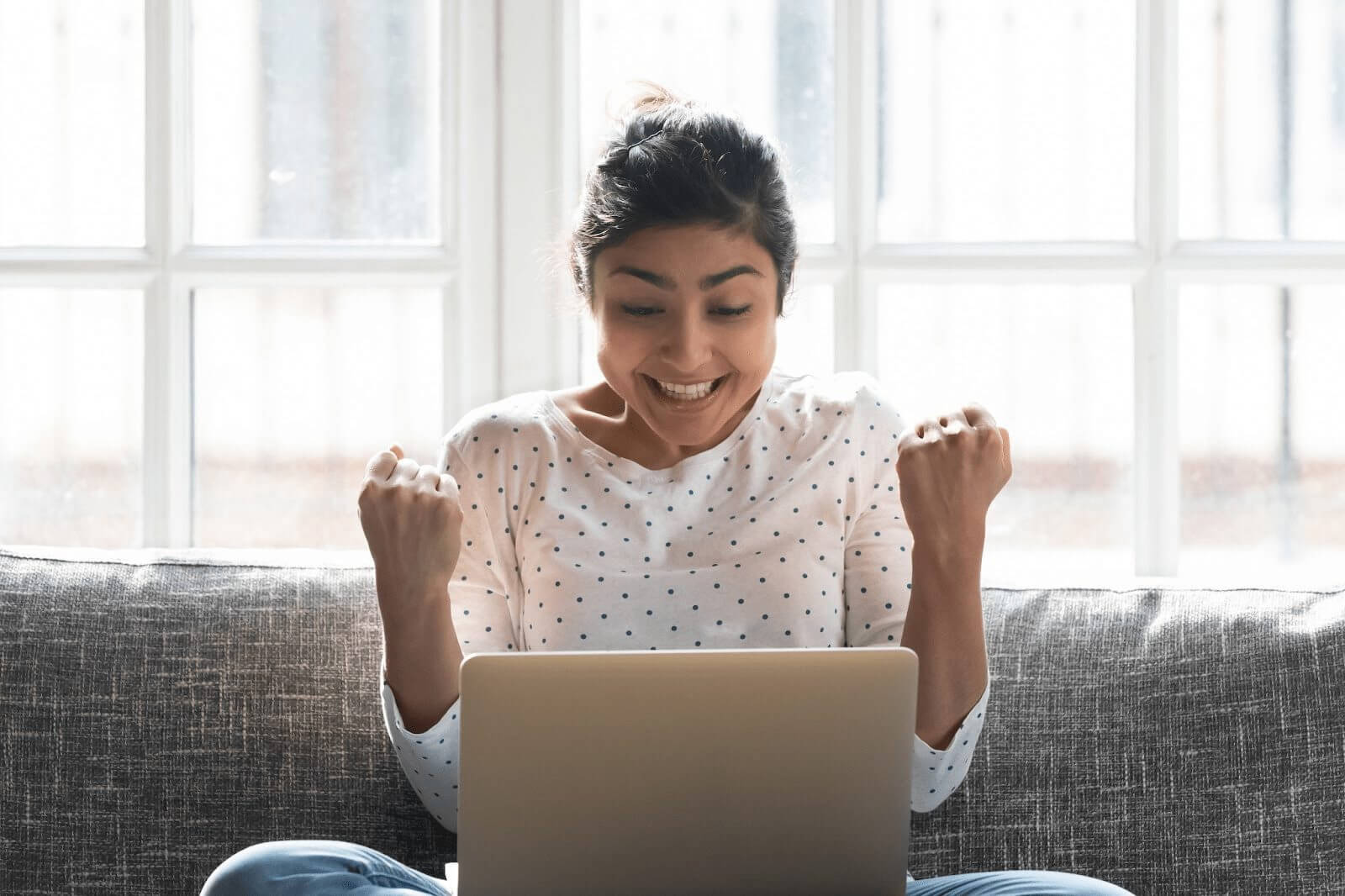 Advance Financial online instant loan approval in 1 hr